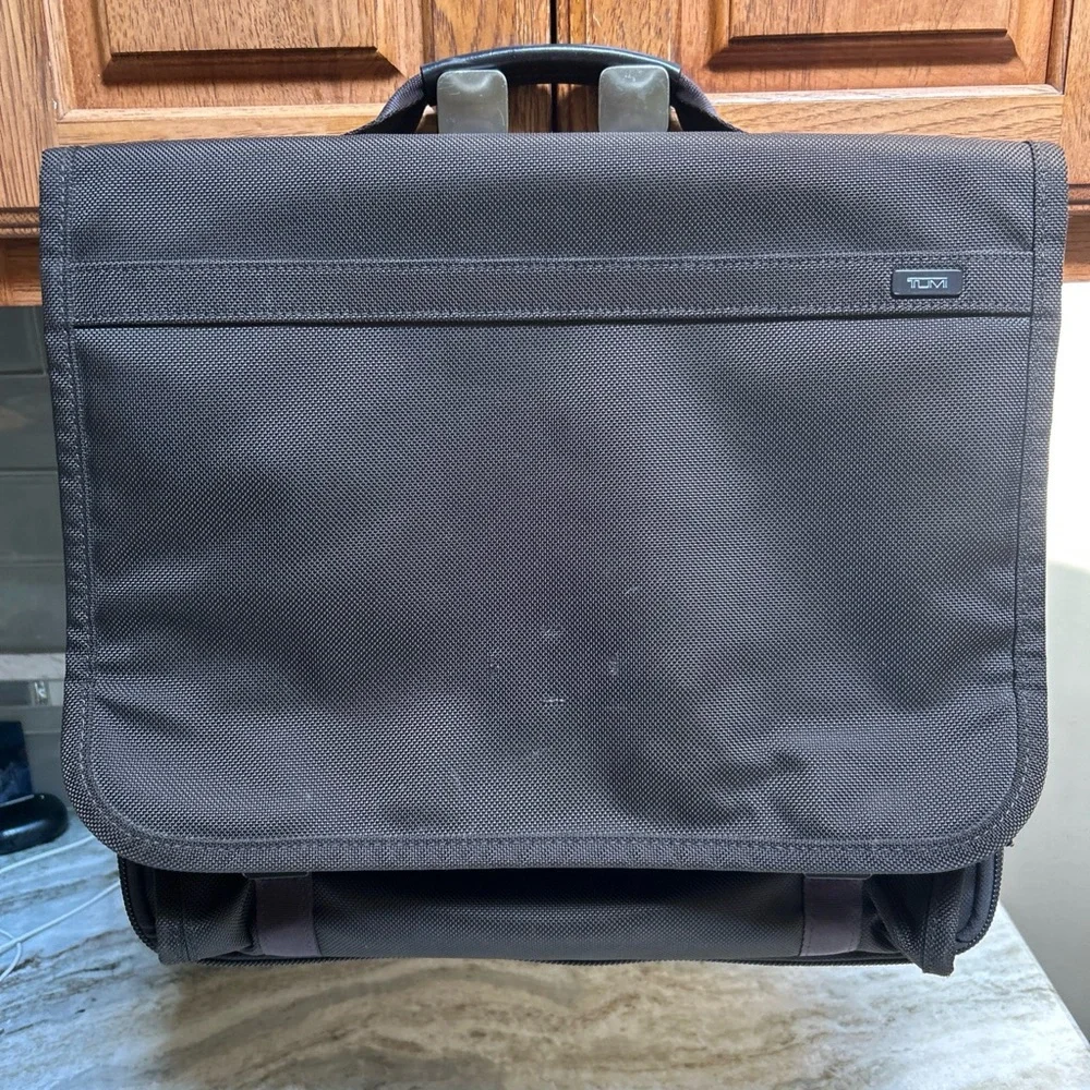 TUMI BALISTIC TRAVEL WORK DOUBLE COMPARTMENT PADDED LAPTOP BRIEFCASE SCHOOL